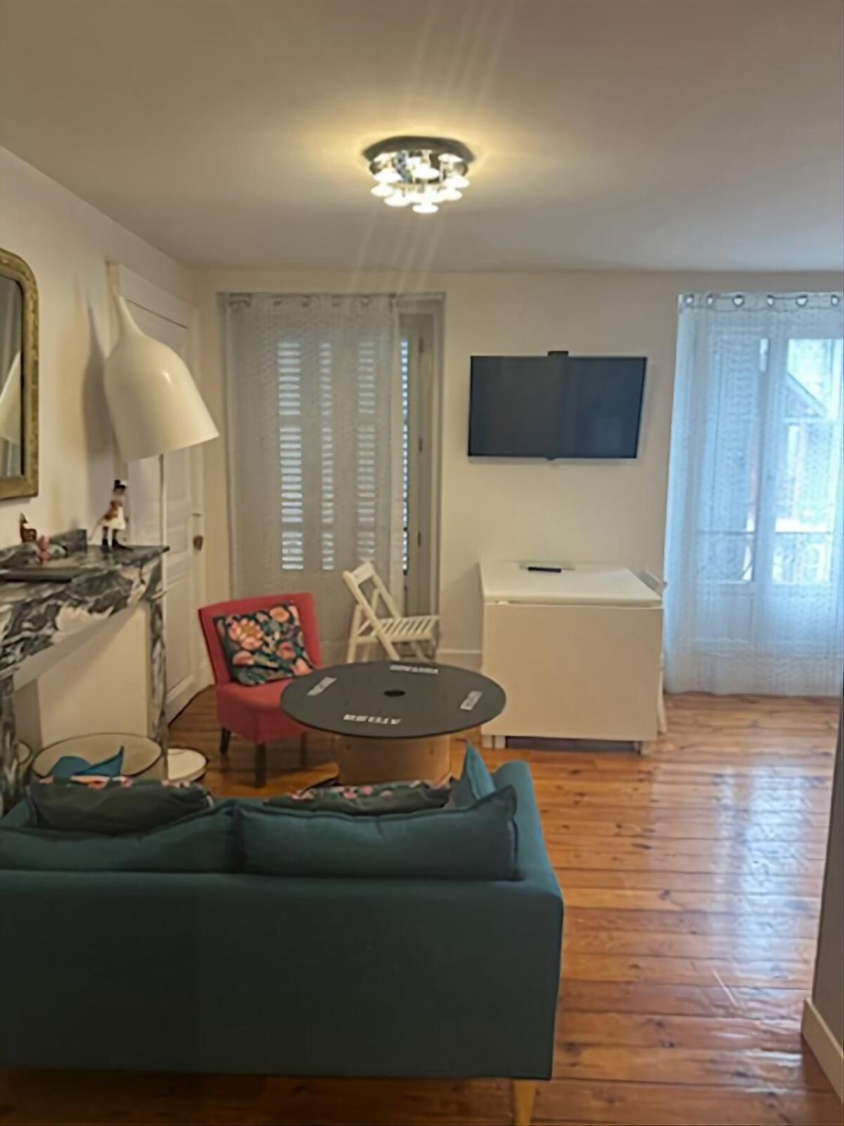 Appartement T2 4 Personnes Wifi Et Climatisation Bagnères-de-Luchon المظهر الخارجي الصورة
